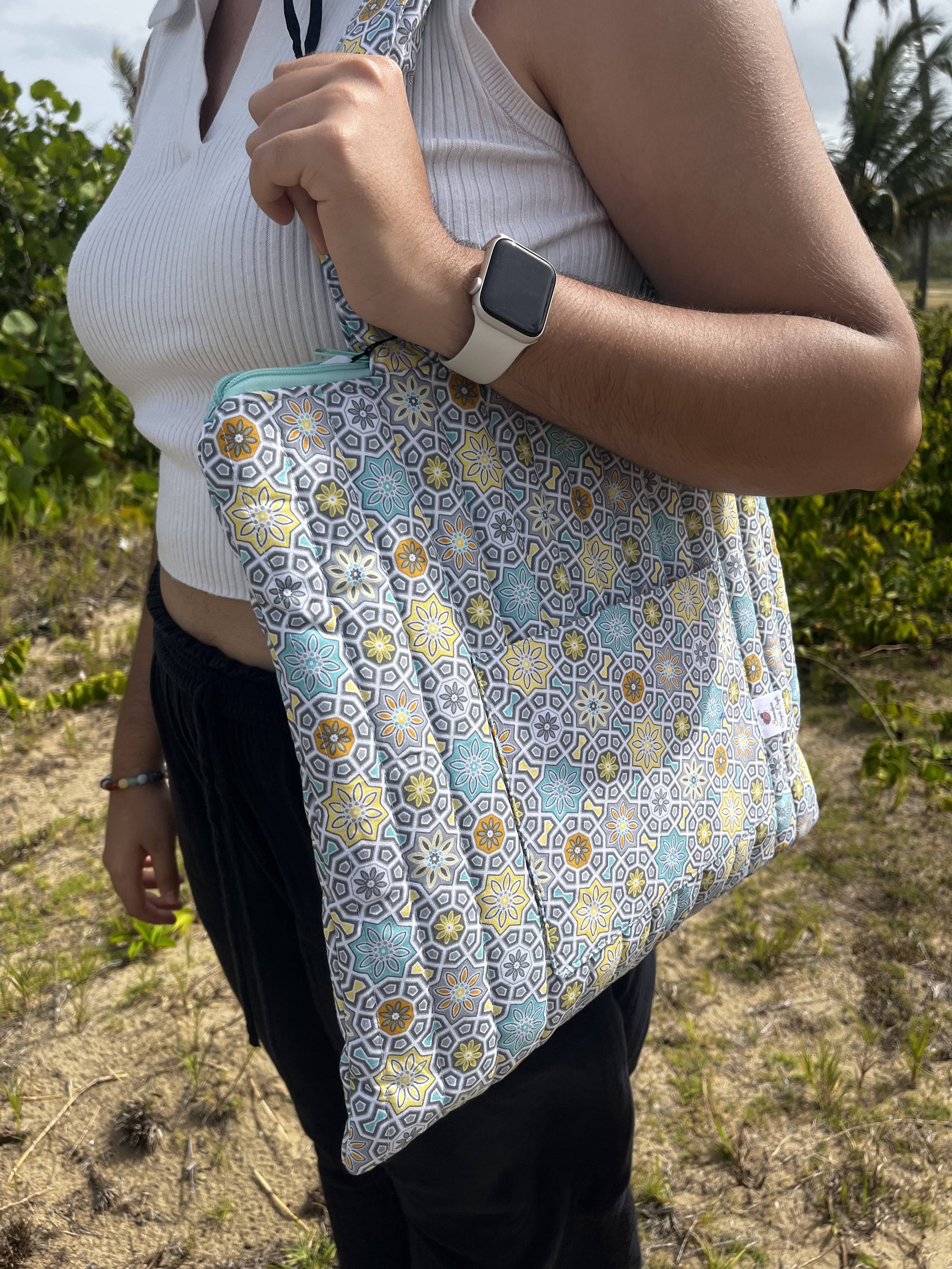 Parallel Pattern Quilted Tote