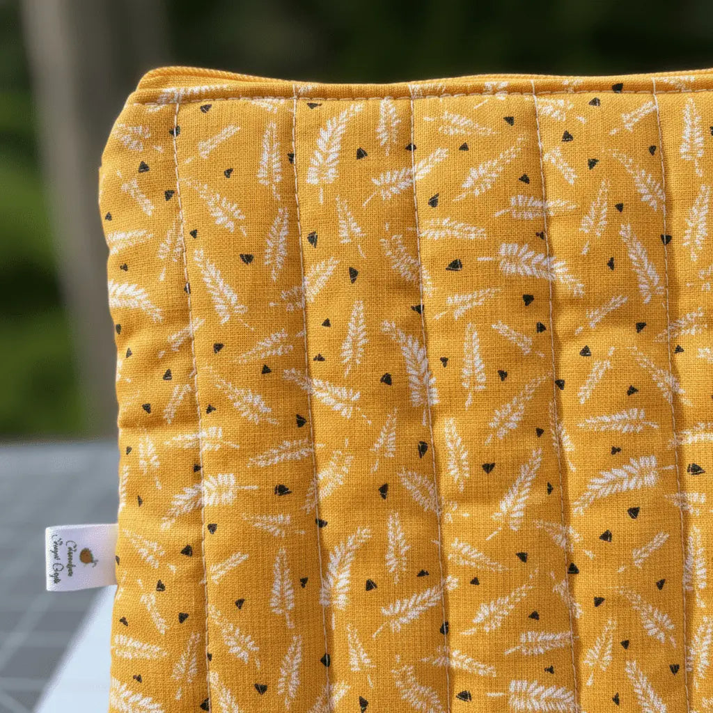 Quilted Feather Pattern Makeup Bag(Yellow/Black) - Serendipia Simple Crafts